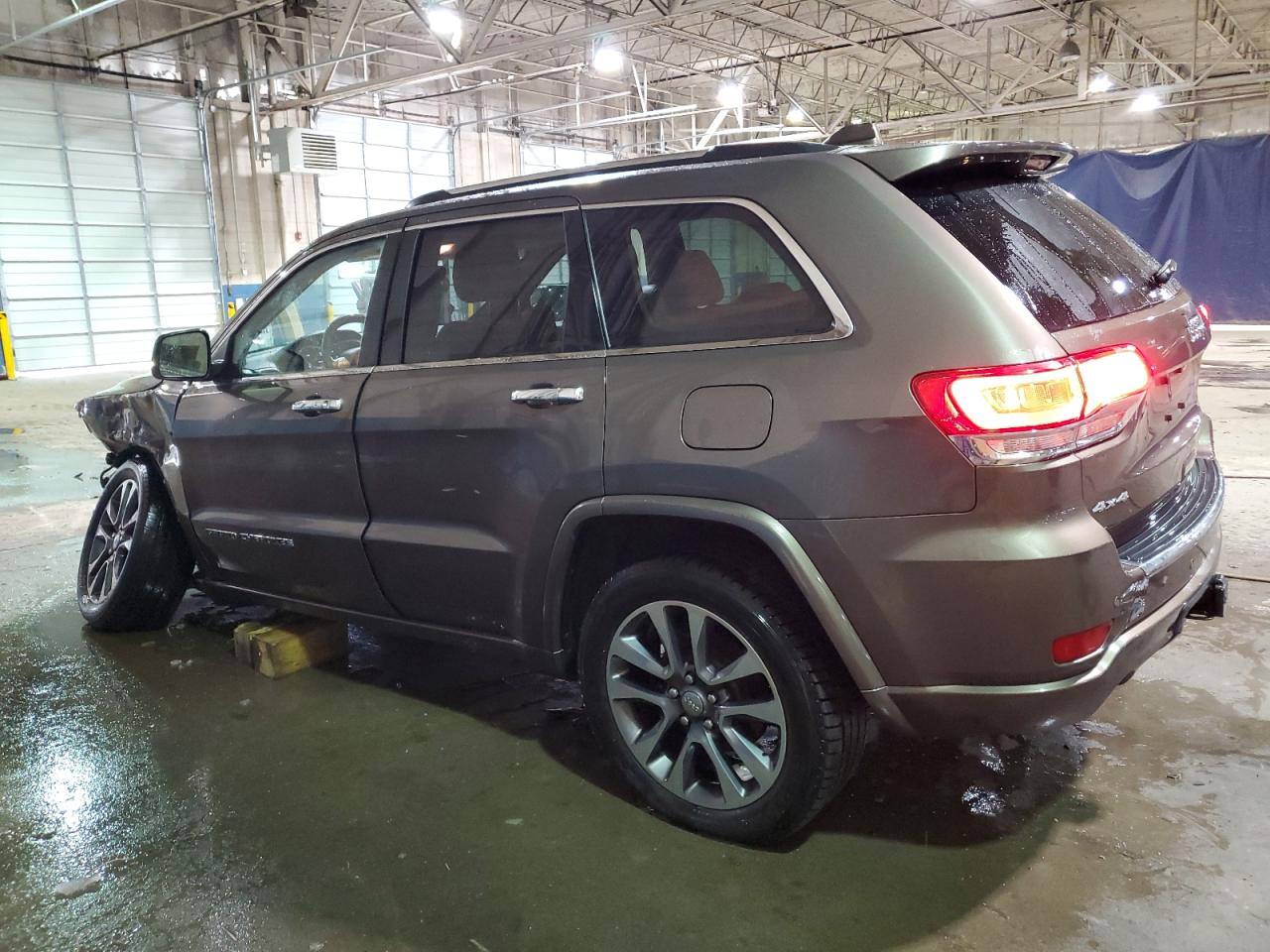 2017 Jeep Grand Cherokee - Image 2