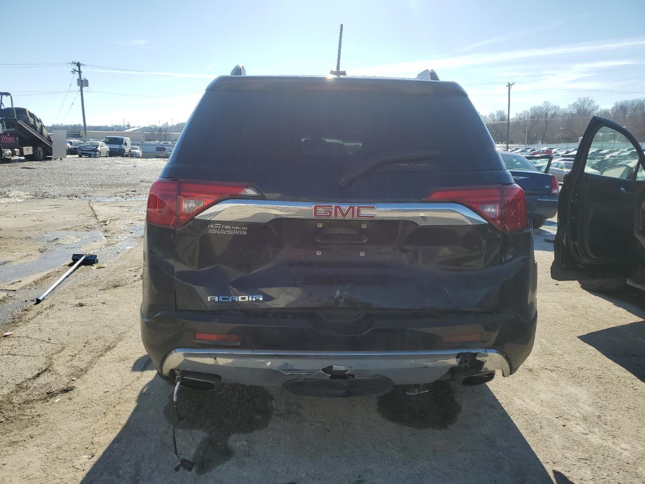 2019 GMC Acadia - Image 6
