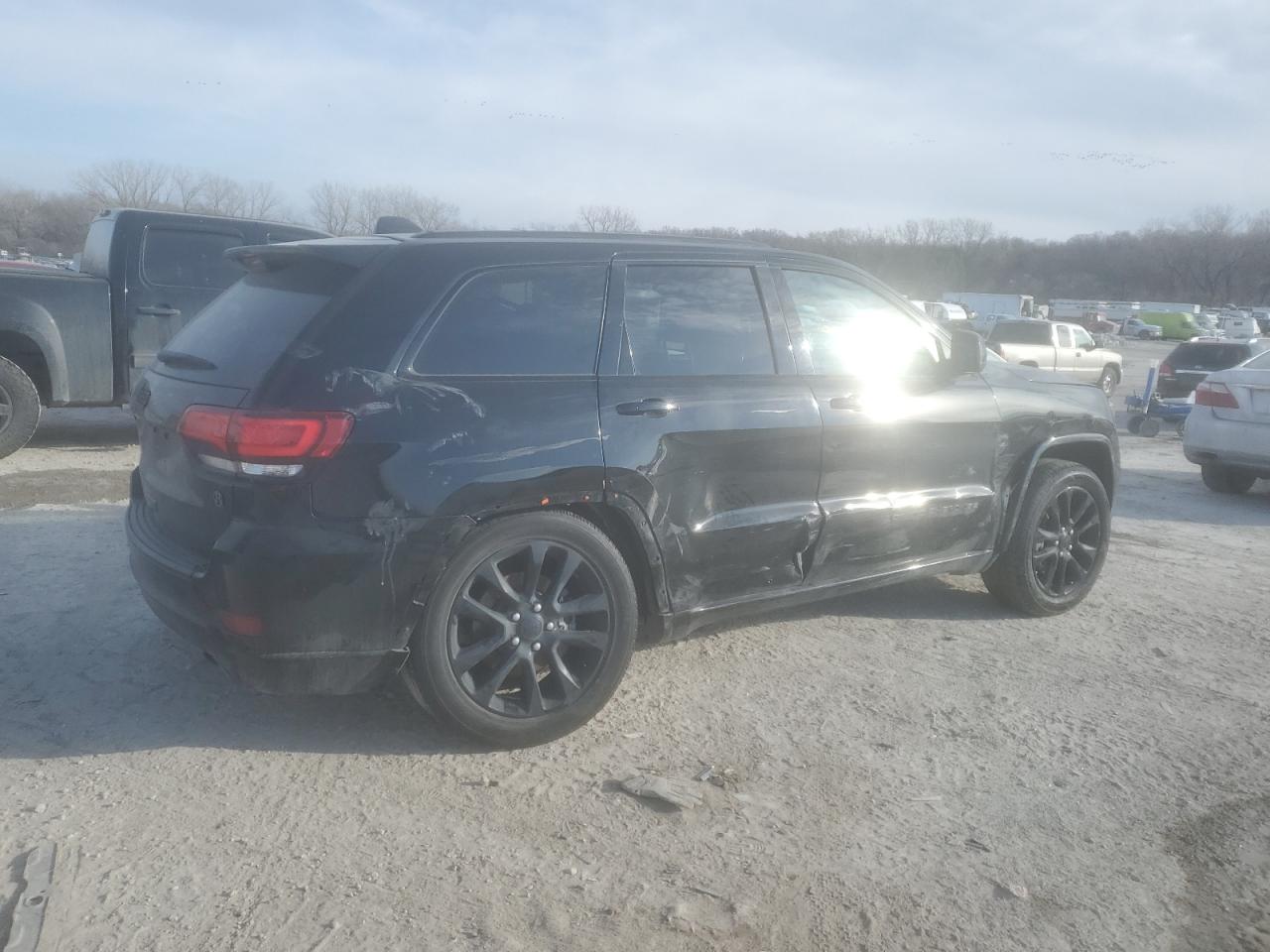 2021 Jeep Grand Cherokee - Image 3