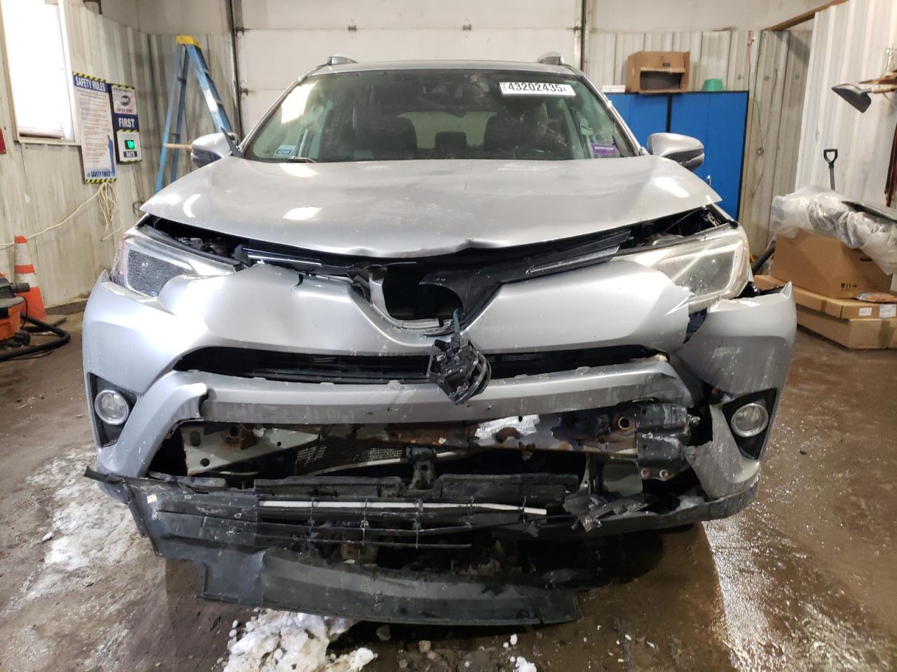 2018 Toyota RAV 4 - Image 5