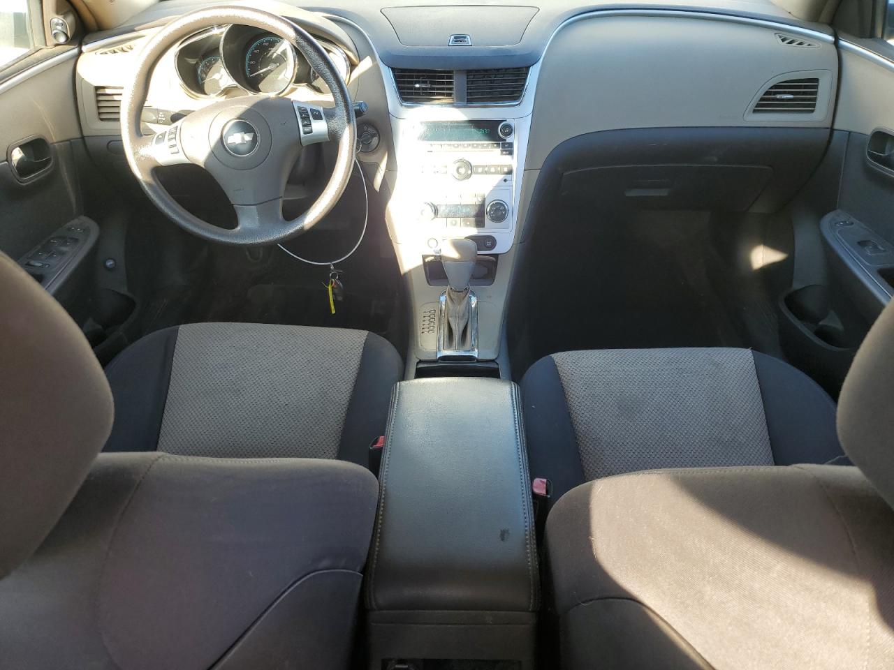 2009 Chevrolet Malibu - Image 8