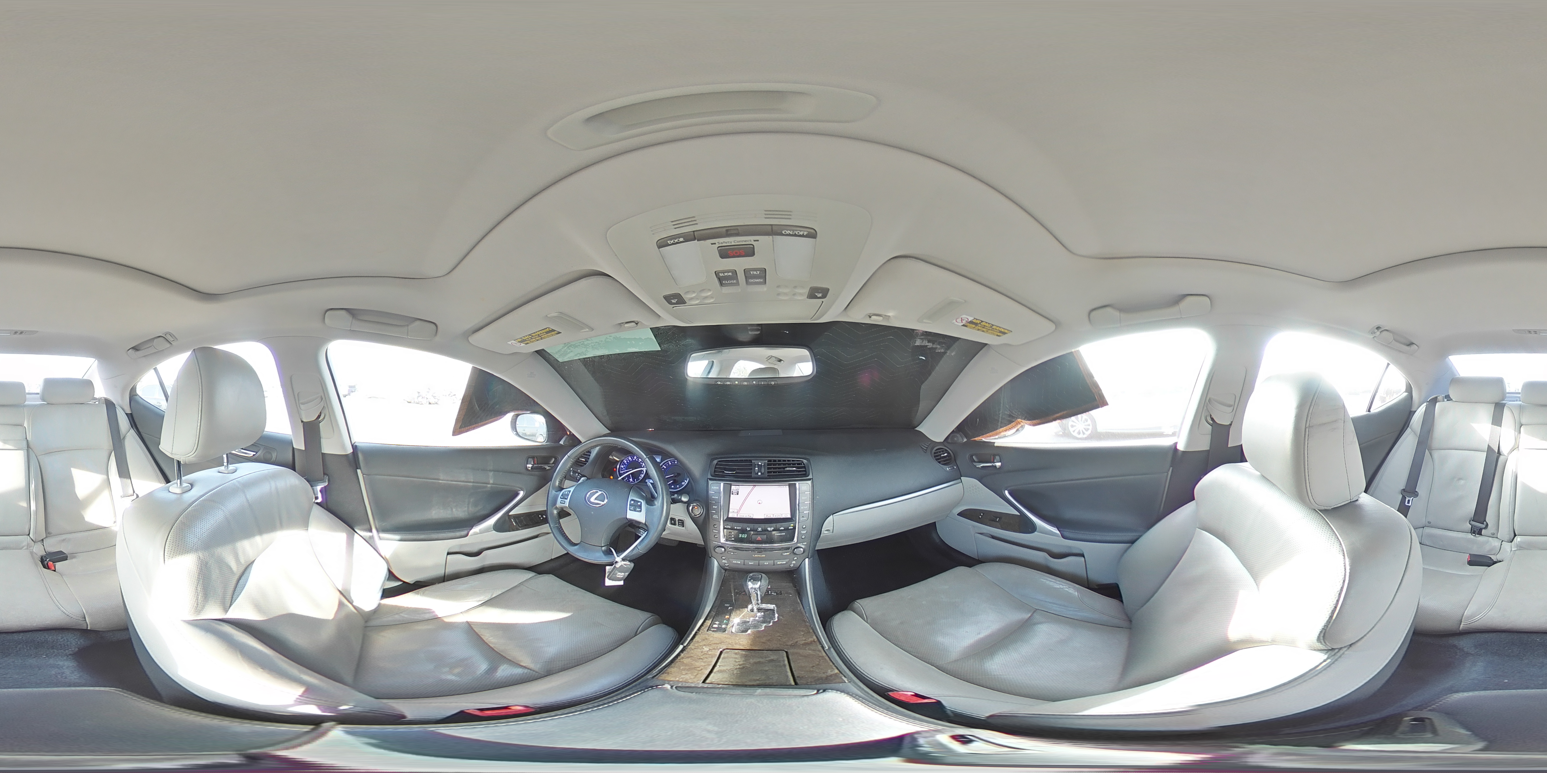 2011 Lexus IS - Image 12