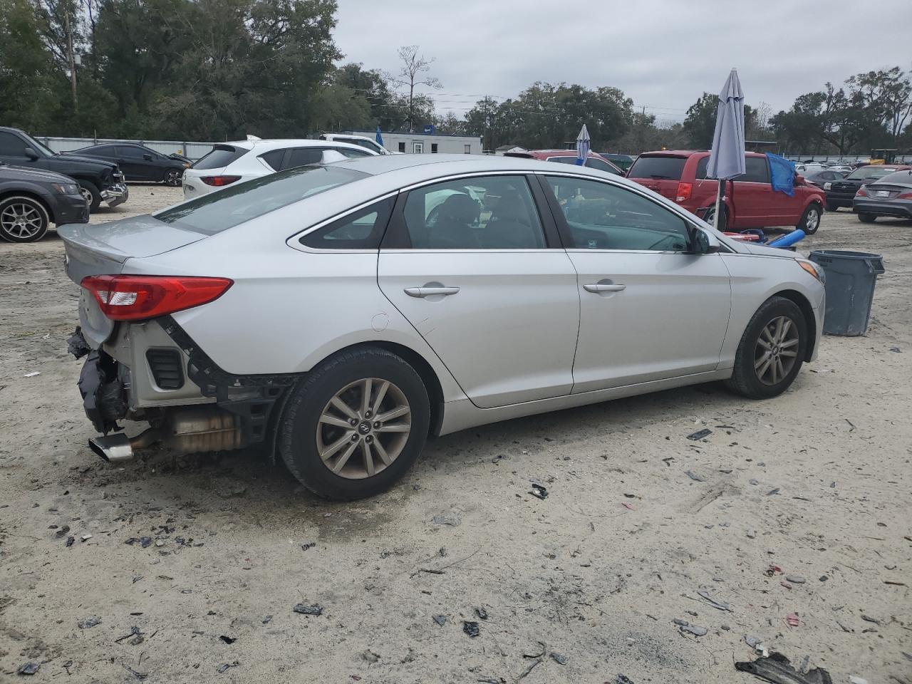 2016 Hyundai Sonata - Image 3