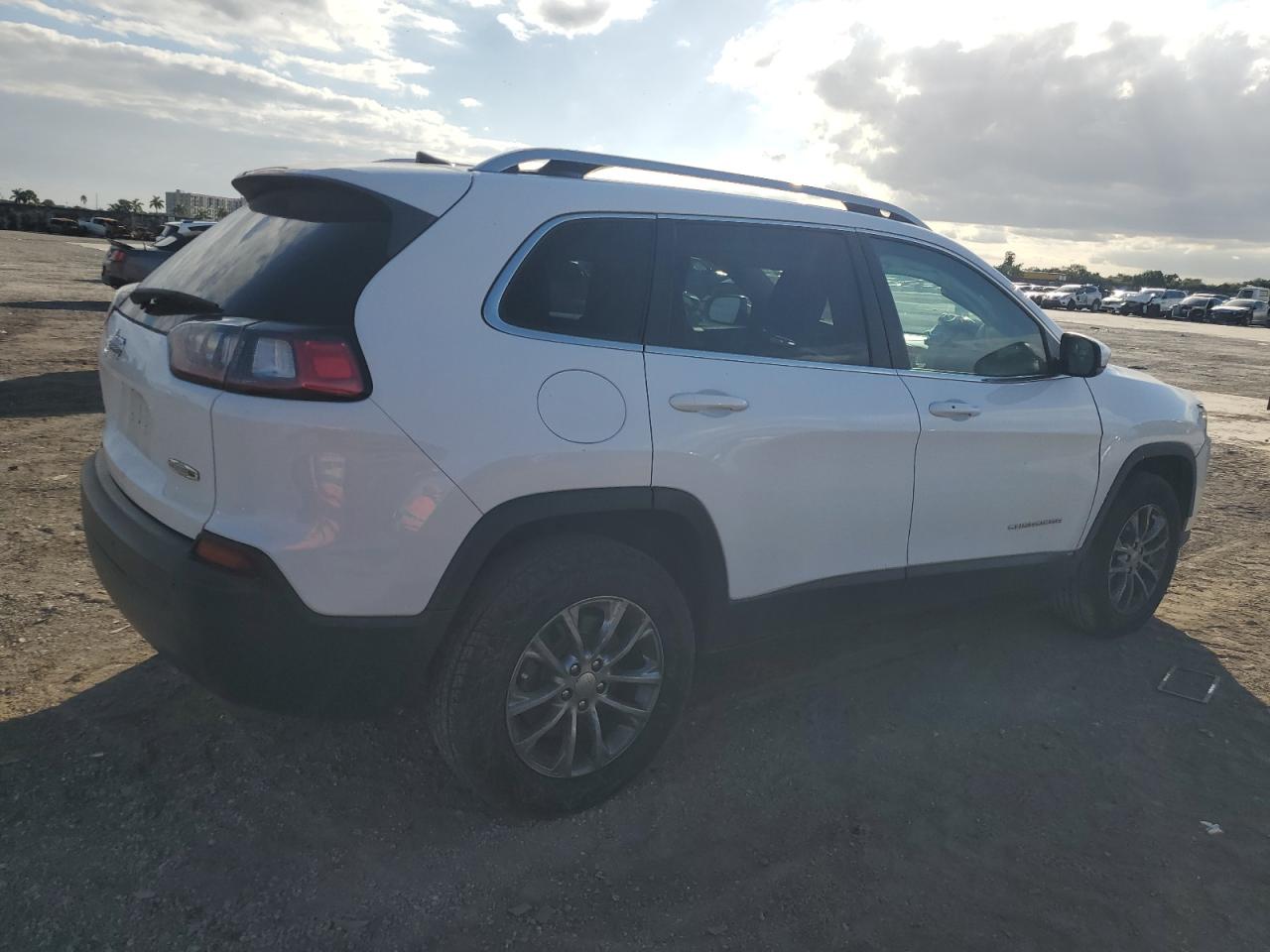 2019 Jeep Grand Cherokee - Image 3