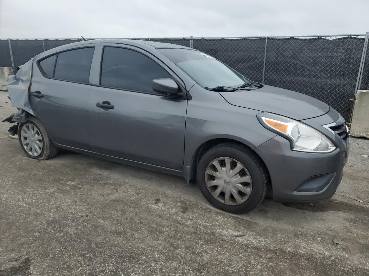 2017 Nissan Versa - Image 4