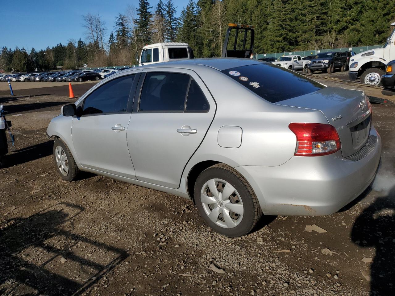 2008 Toyota Yaris - Image 2