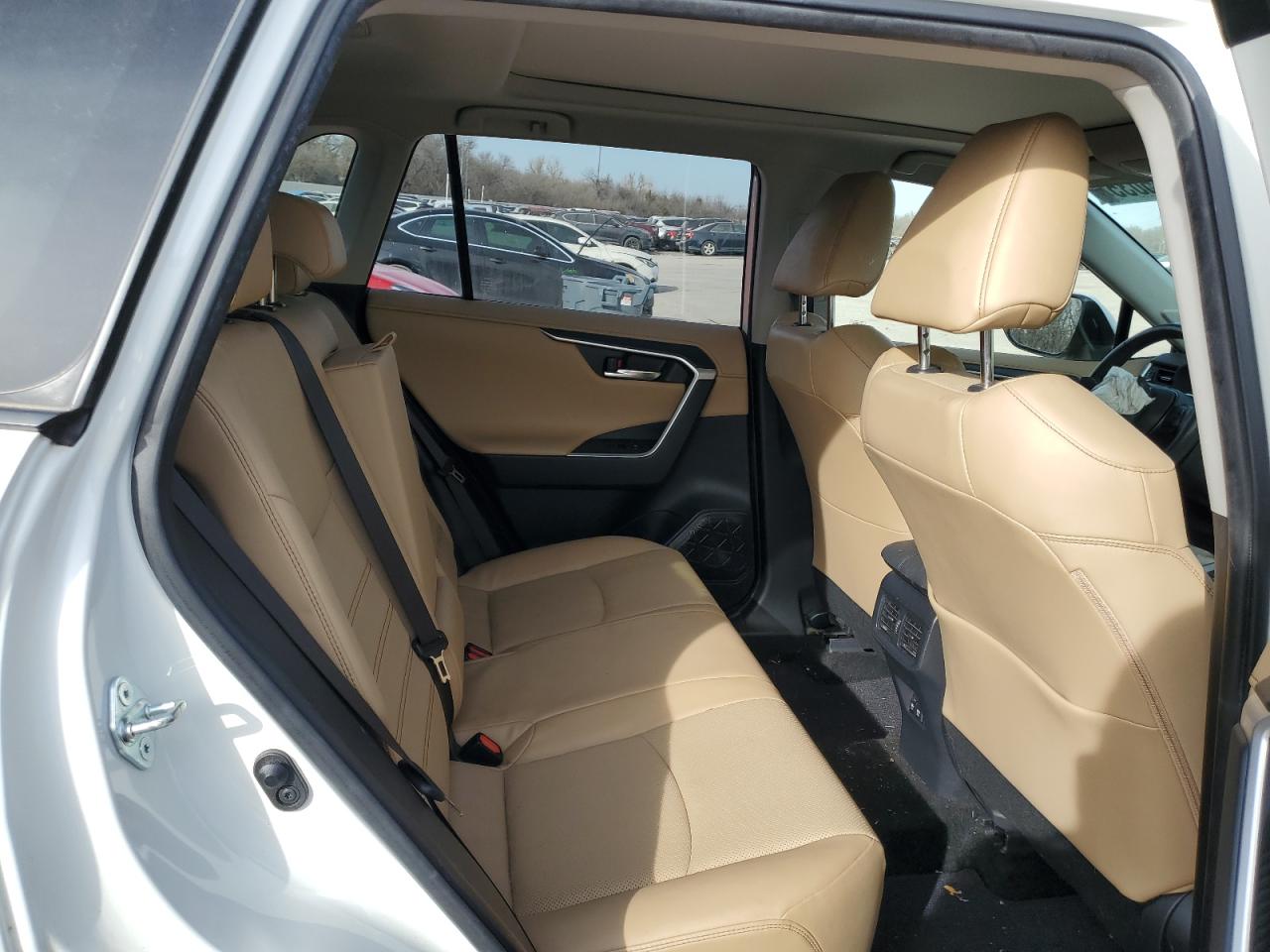 2019 Toyota RAV 4 - Image 11