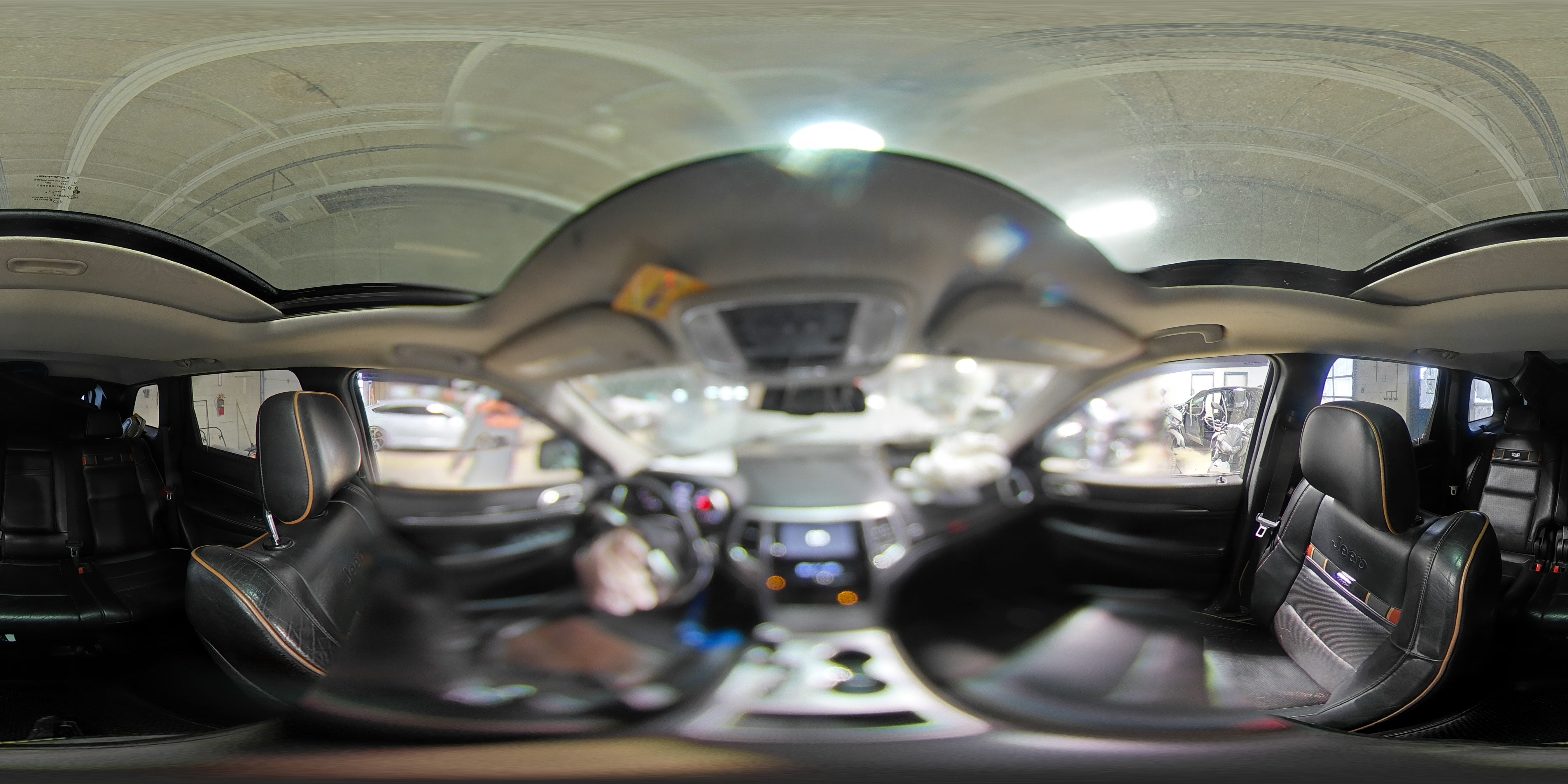 2011 Jeep Grand Cherokee - Image 13