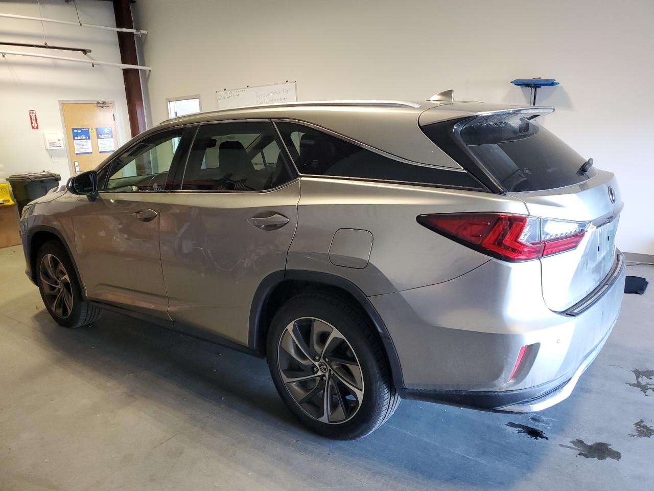 2019 Lexus RX - Image 2