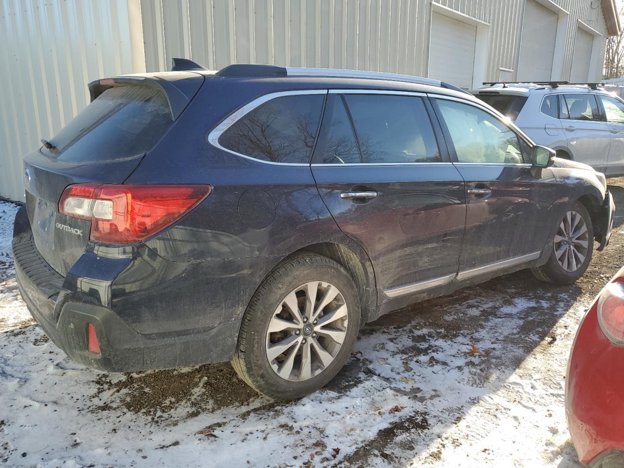 2018 Subaru Outback - Image 3