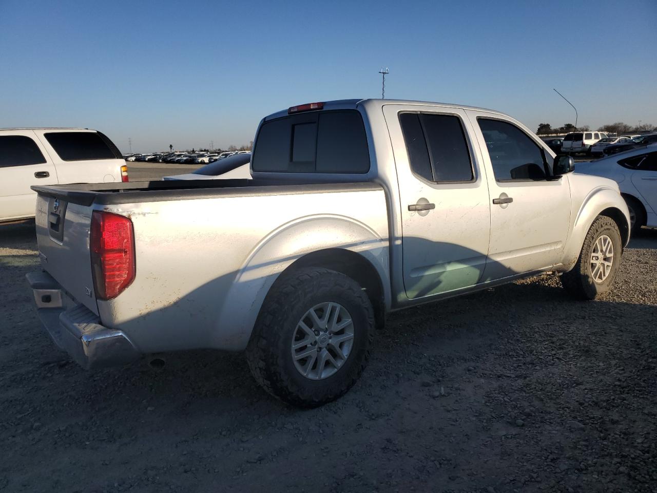 2016 Nissan Navara (Frontier) - Image 3