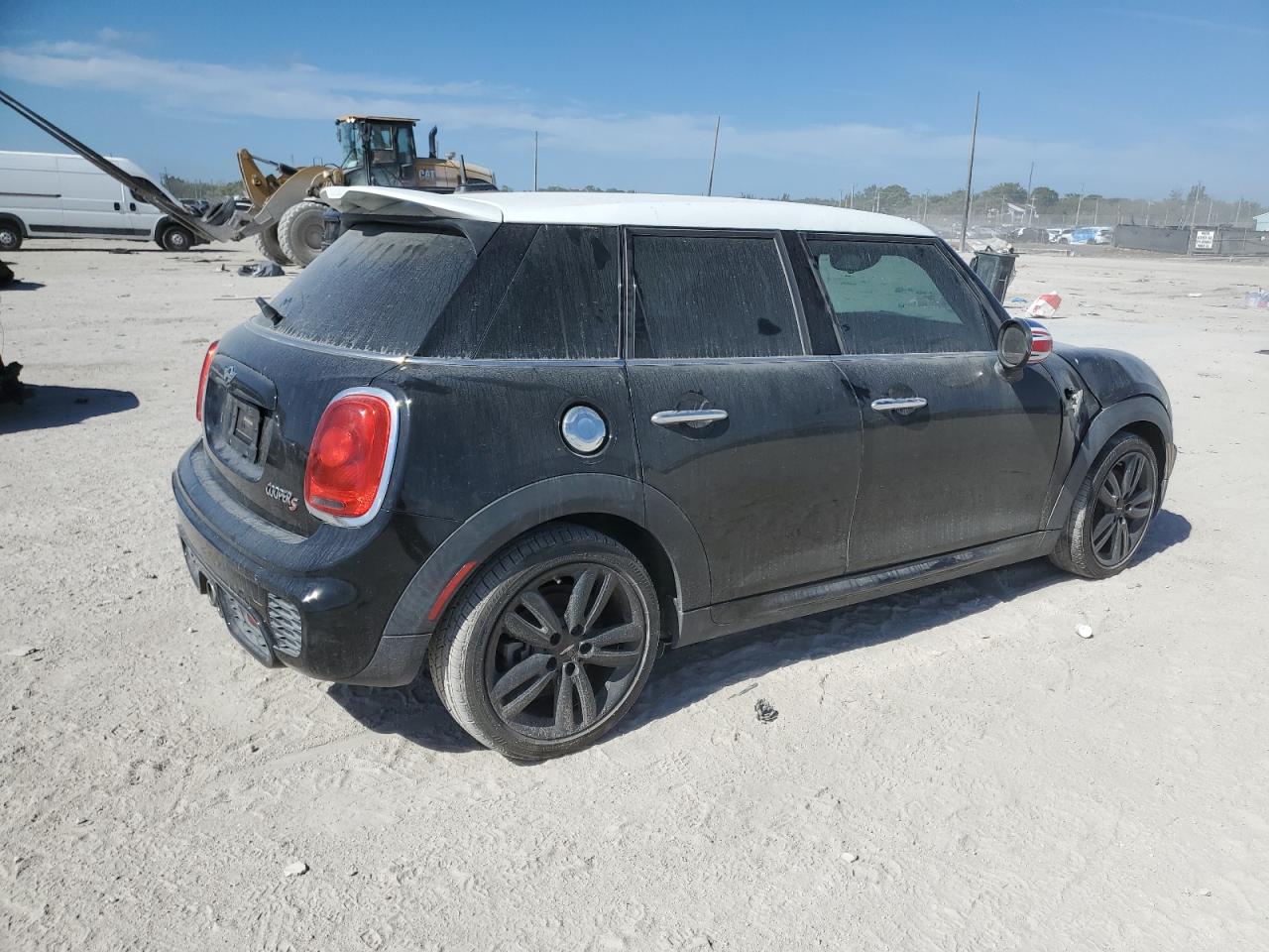 2017 MINI Cooper - Image 3