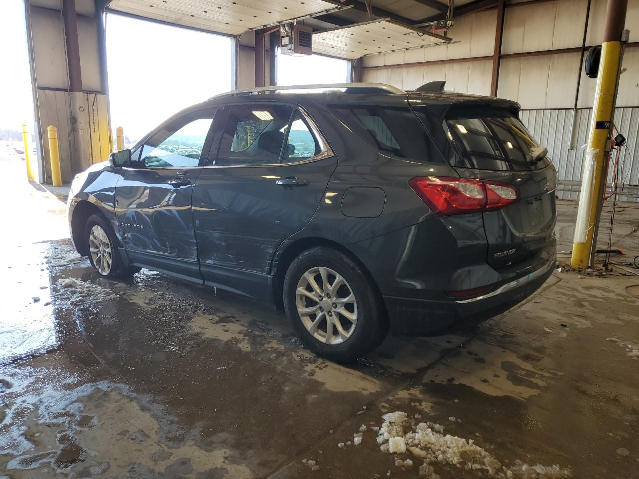 2018 Chevrolet Equinox - Image 2
