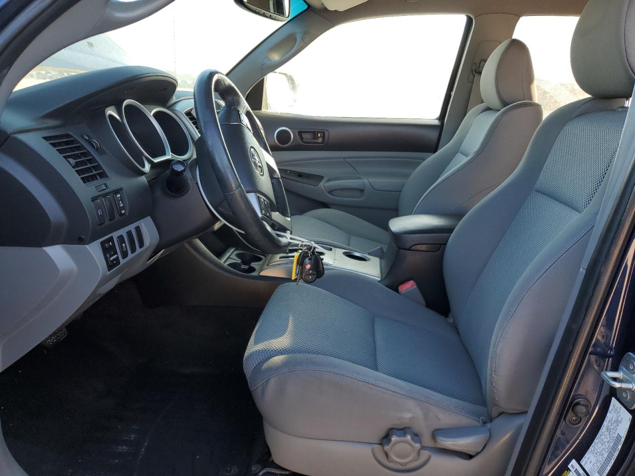 2012 Toyota Tacoma - Image 7