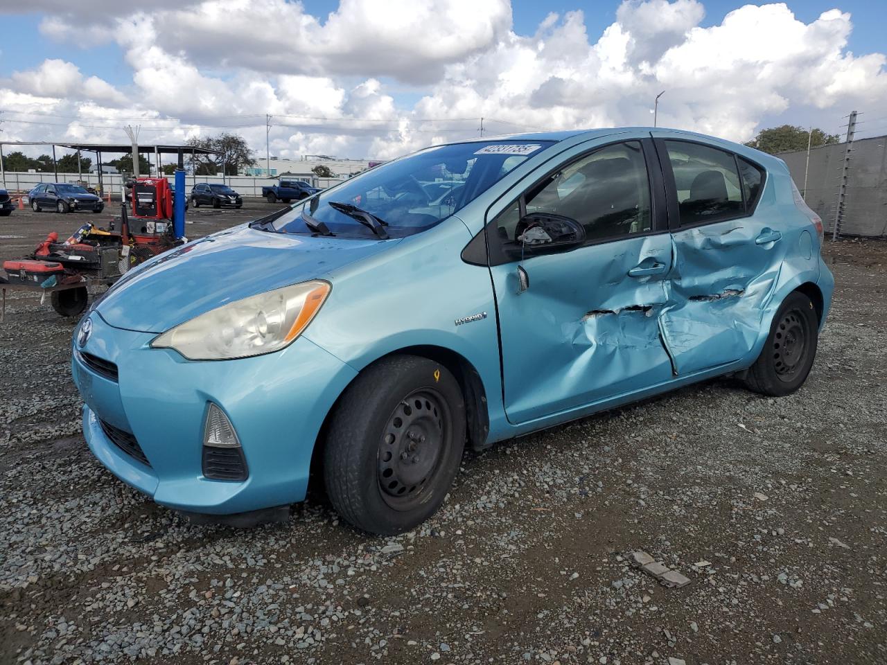 2013 Toyota Prius C VIN: JTDKDTB34D1045562 Lot: 42331735