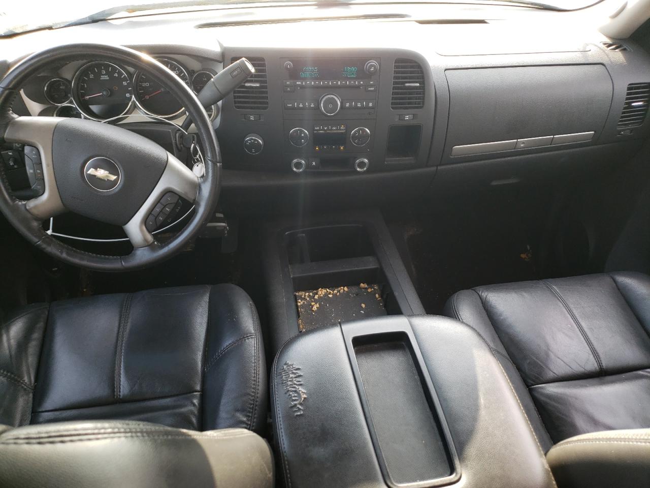 2007 Chevrolet Silverado - Image 8