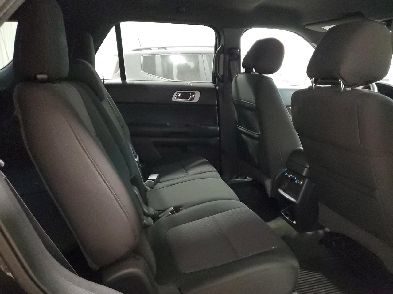 2014 Ford Explorer - Image 11
