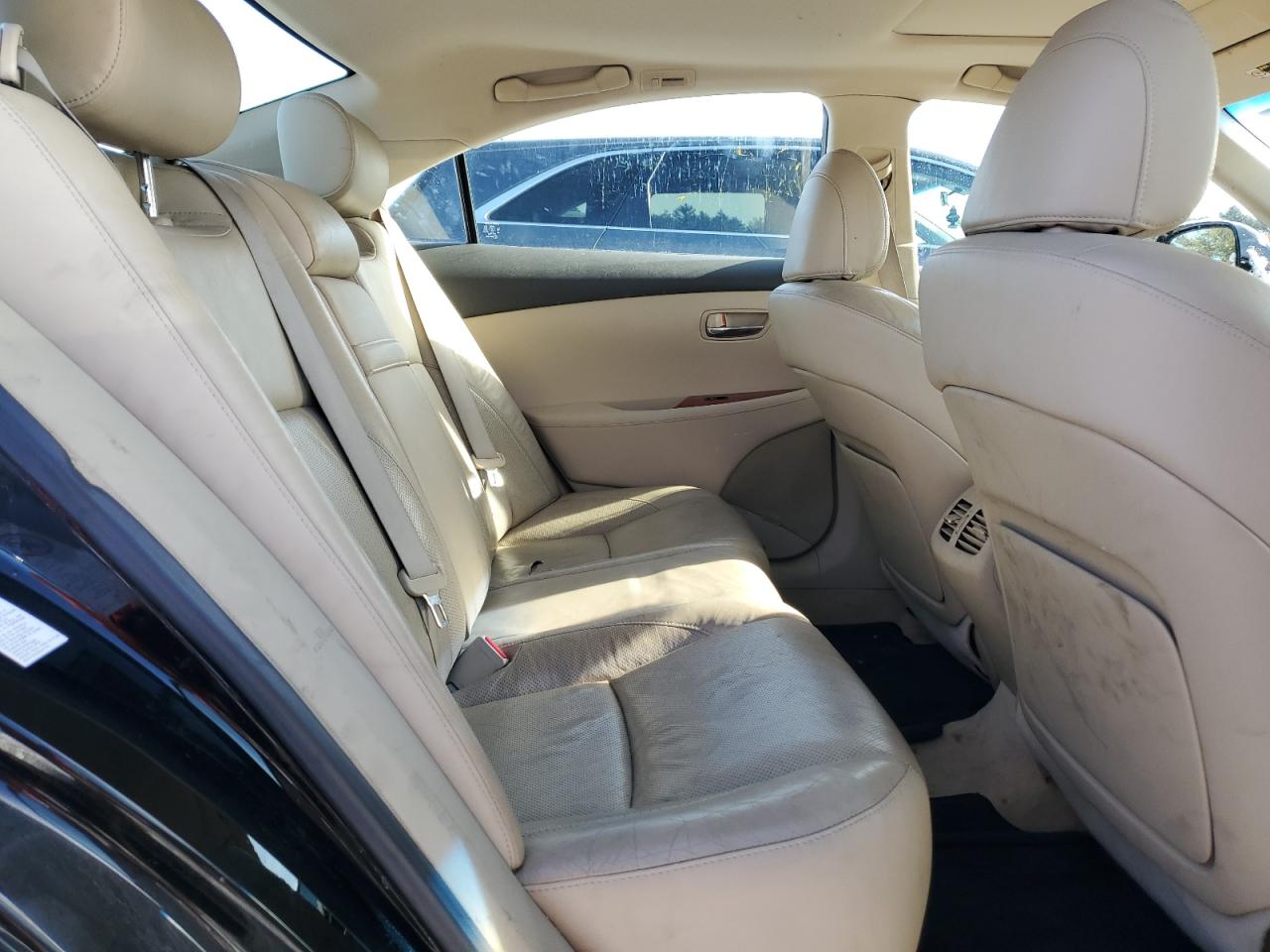 2009 Lexus ES - Image 10