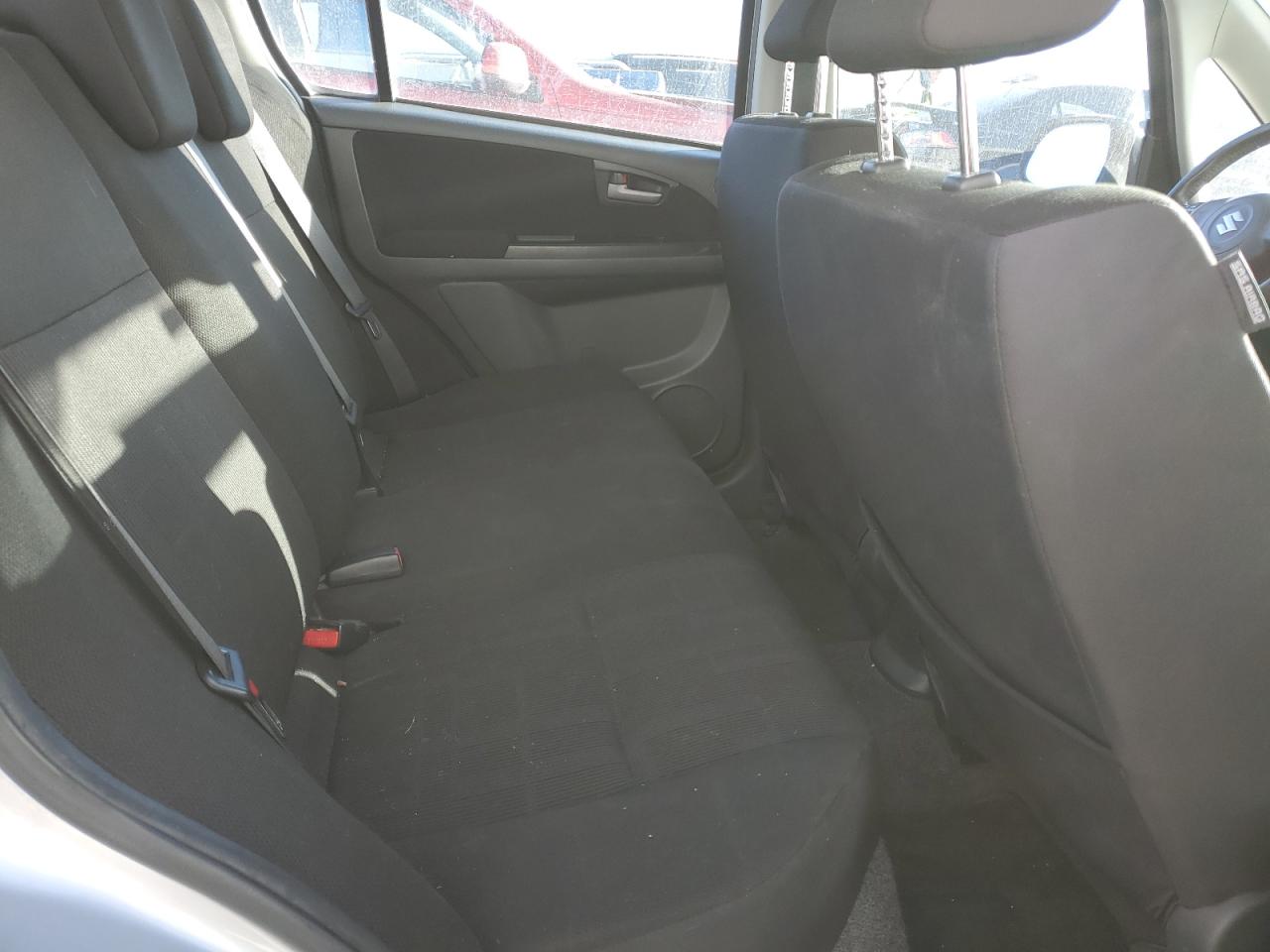 2010 Suzuki SX4 - Image 10
