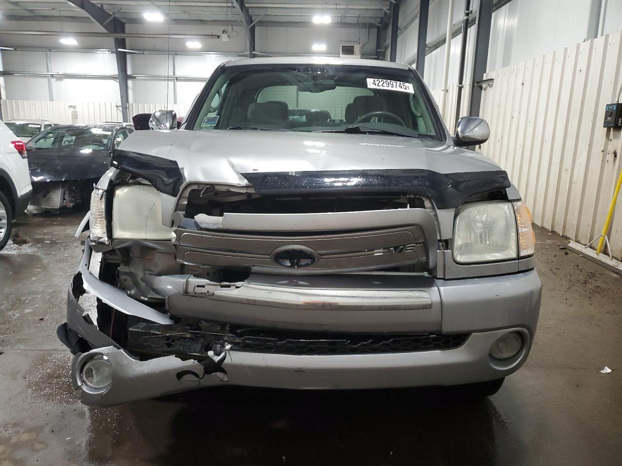 2004 Toyota Tundra - Image 5