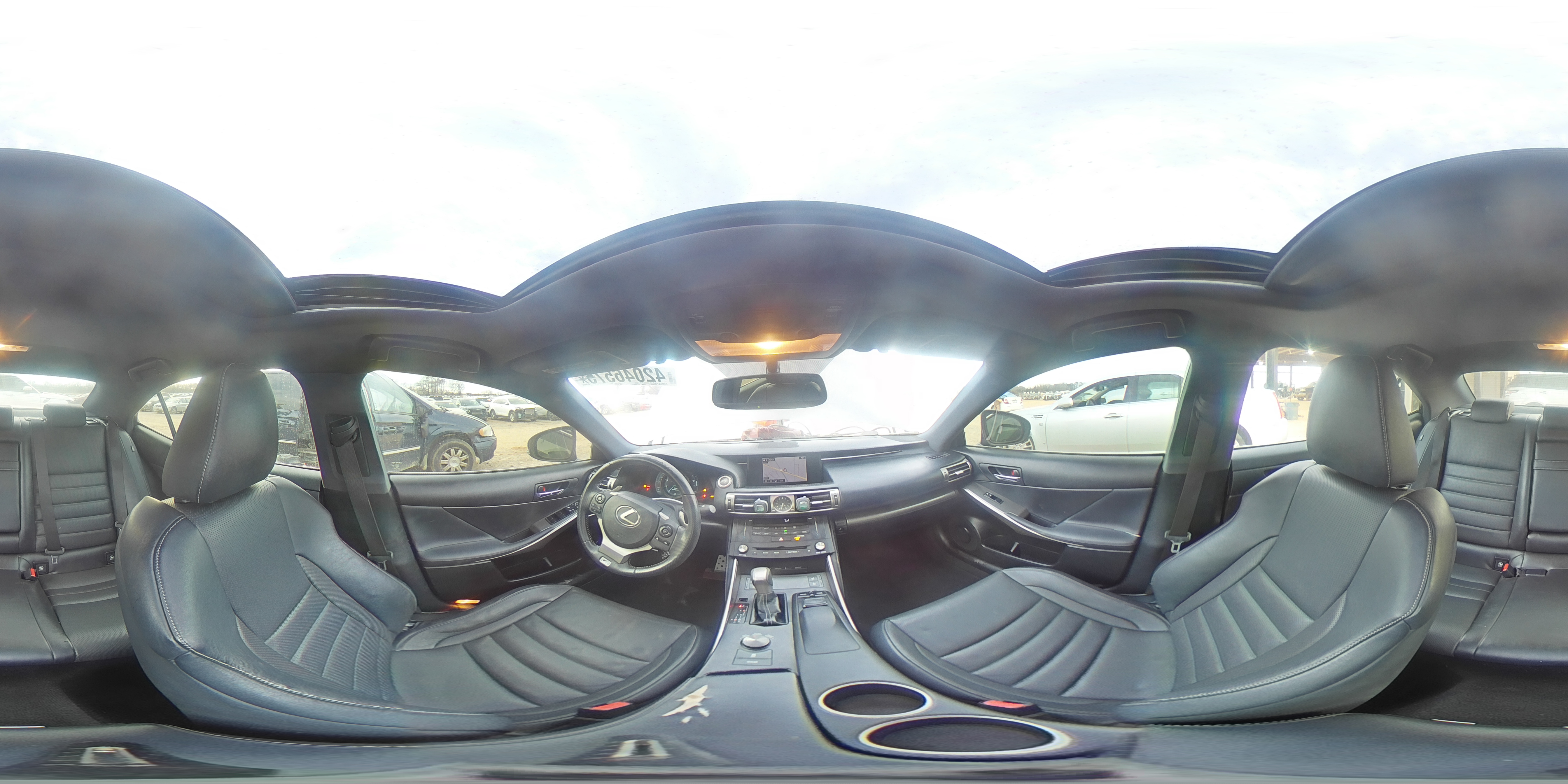 2015 Lexus IS - Image 13