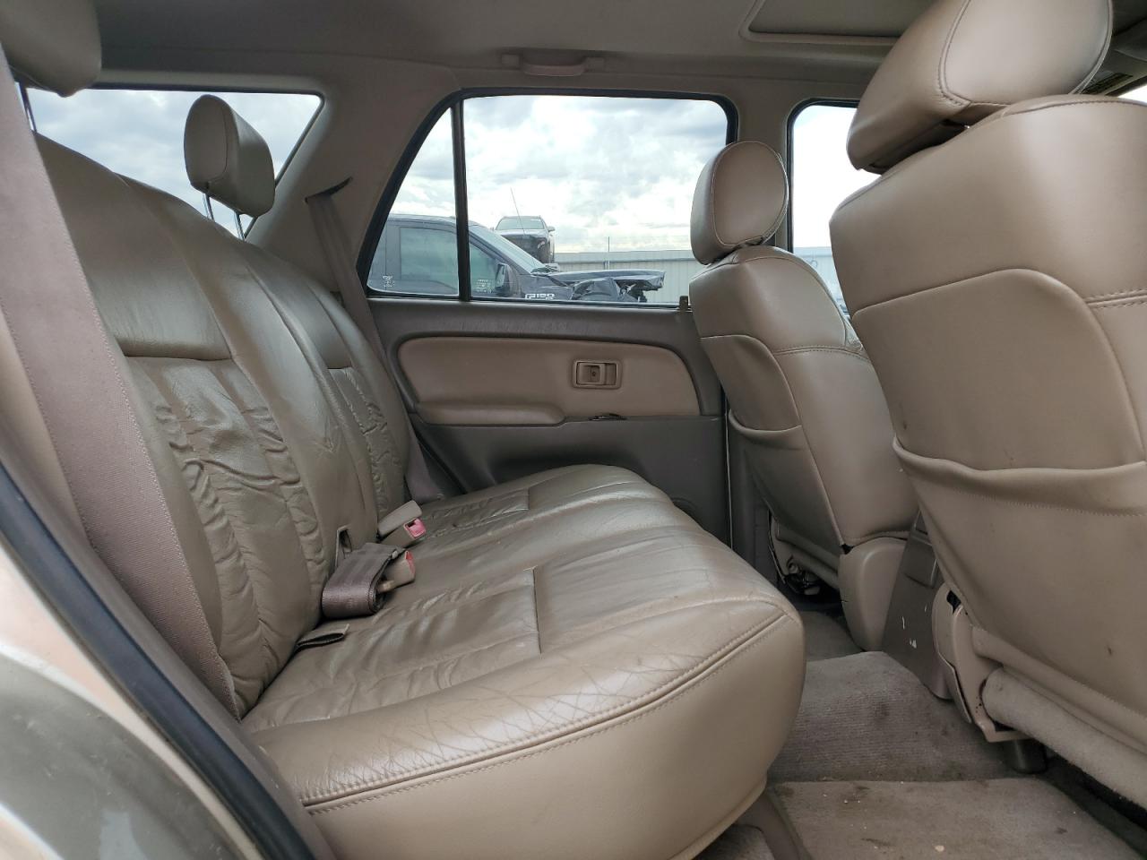 2001 Toyota 4Runner - Image 10