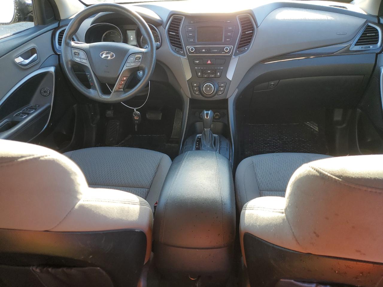 2018 Hyundai Santa Fe - Image 8