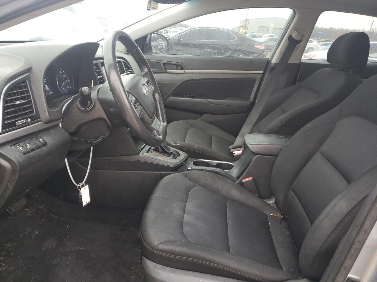 2017 Hyundai Elantra - Image 7