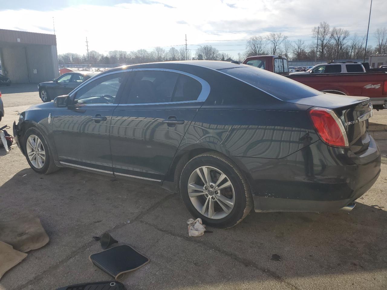 2009 Lincoln MKS - Image 2