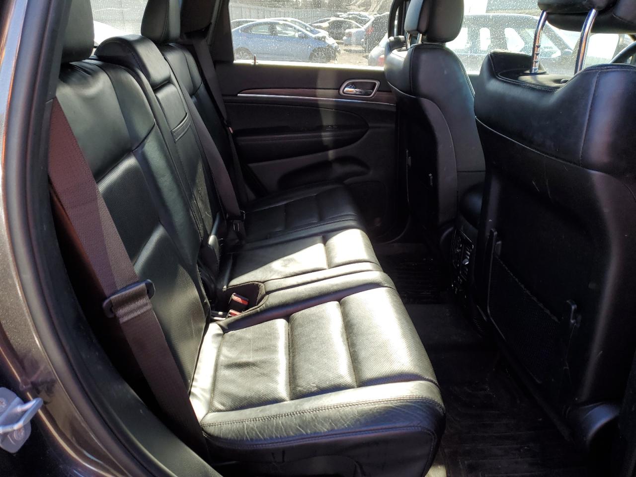 2019 Jeep Grand Cherokee - Image 11