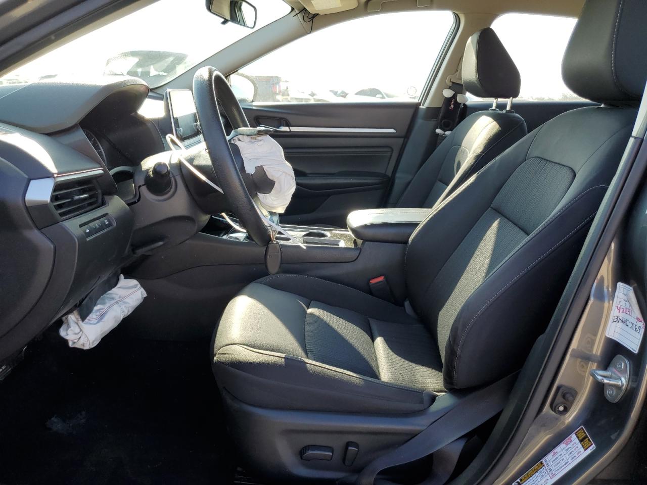 2021 Nissan Altima - Image 7