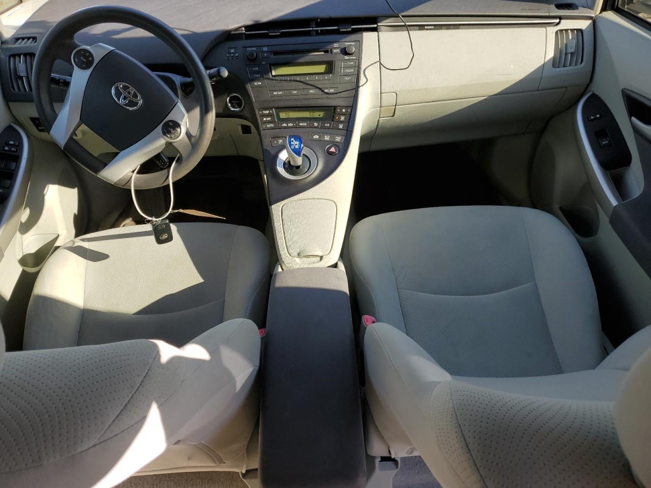 2010 Toyota Prius - Image 8