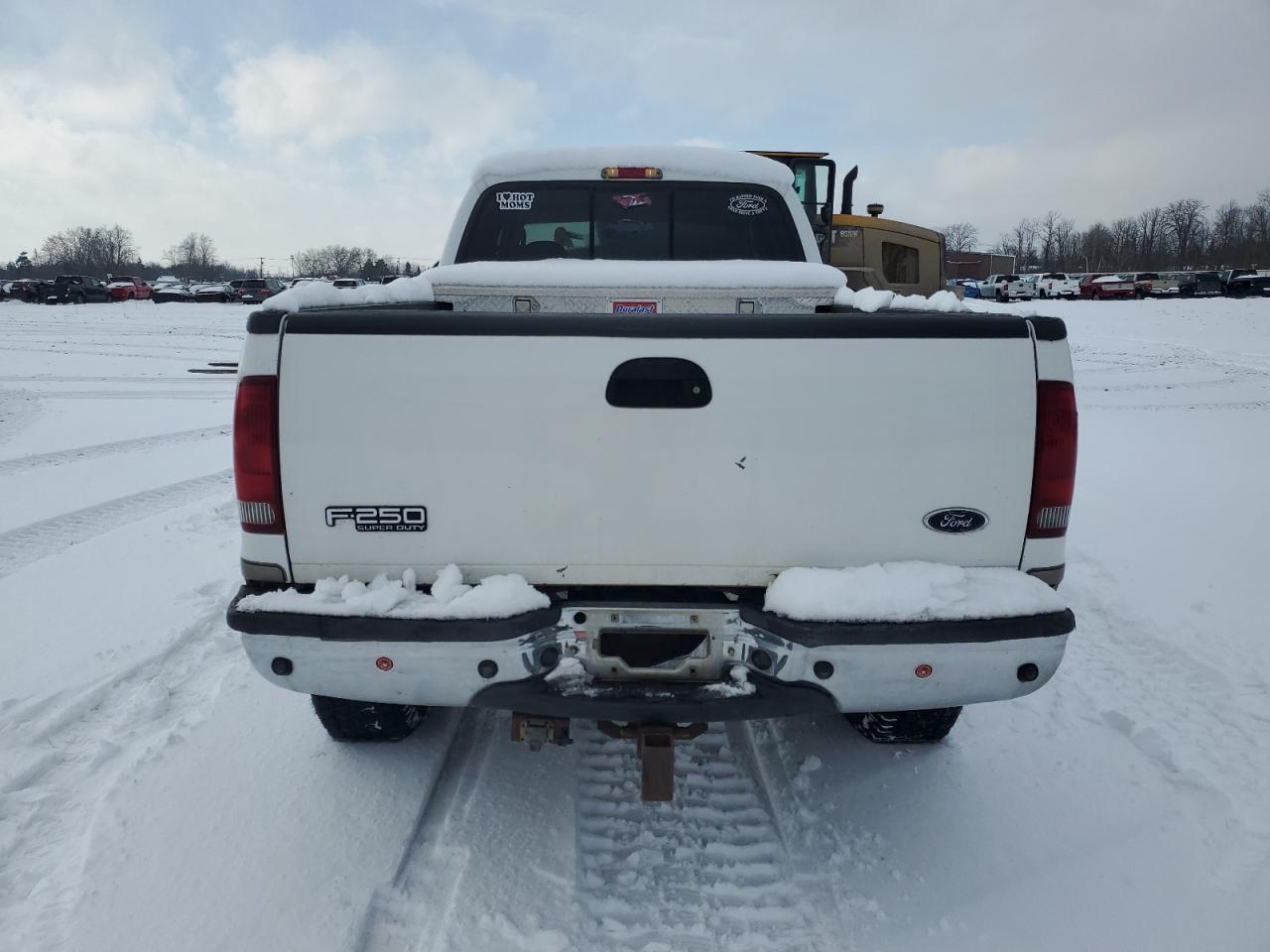 2004 Ford F250 - Image 6