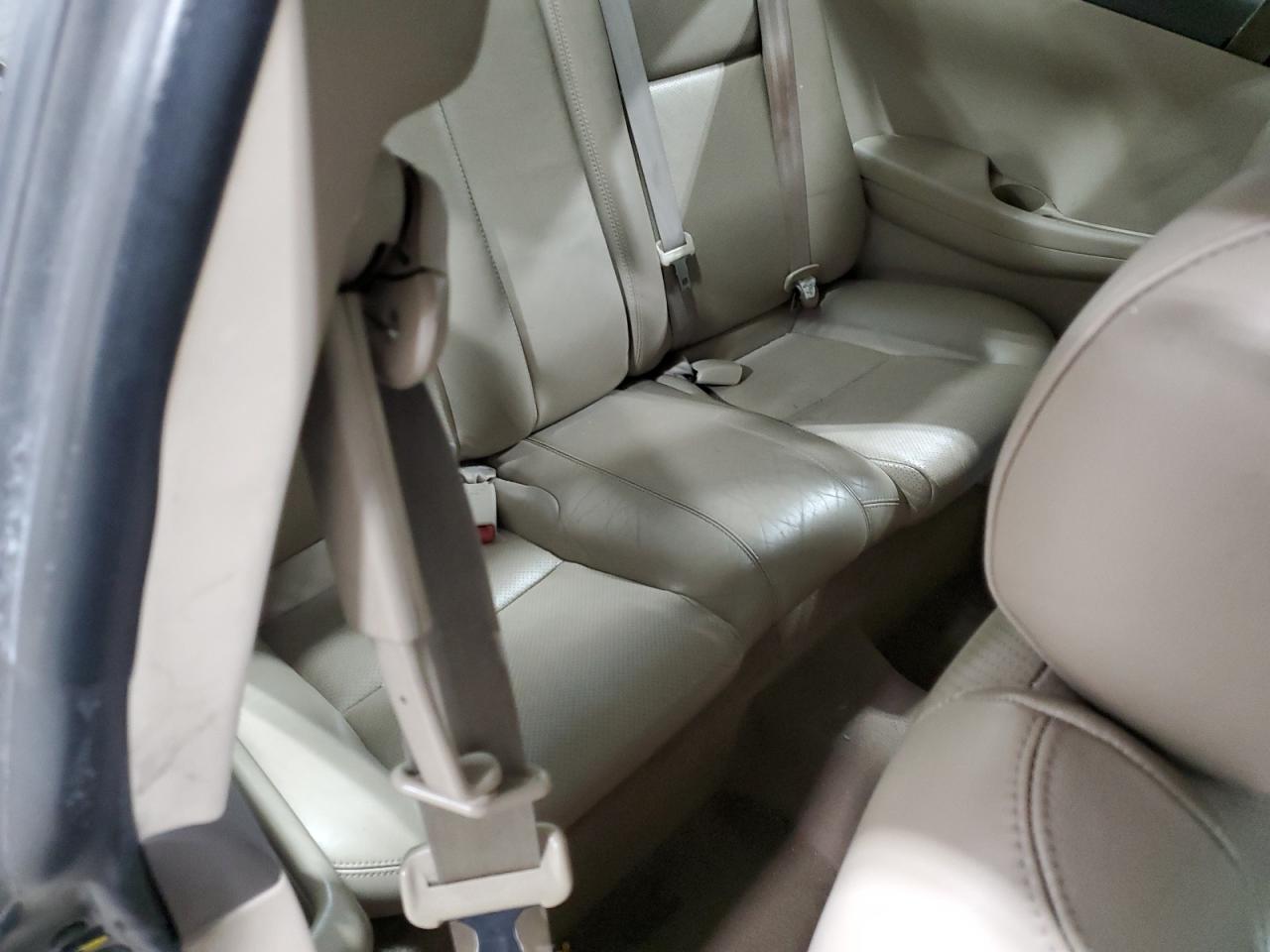 2005 Toyota Camry Solara - Image 11