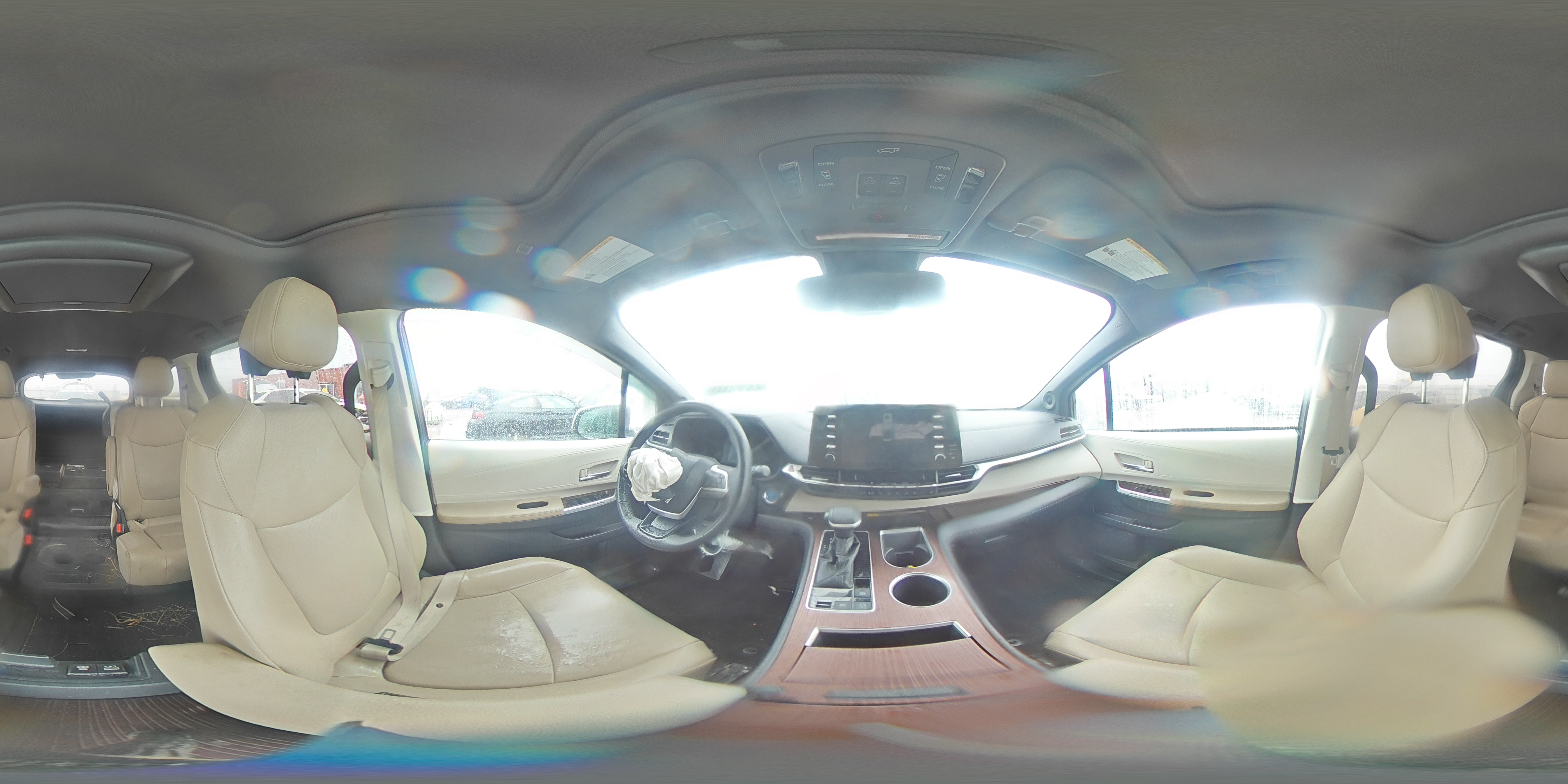 2021 Toyota Sienna - Image 12