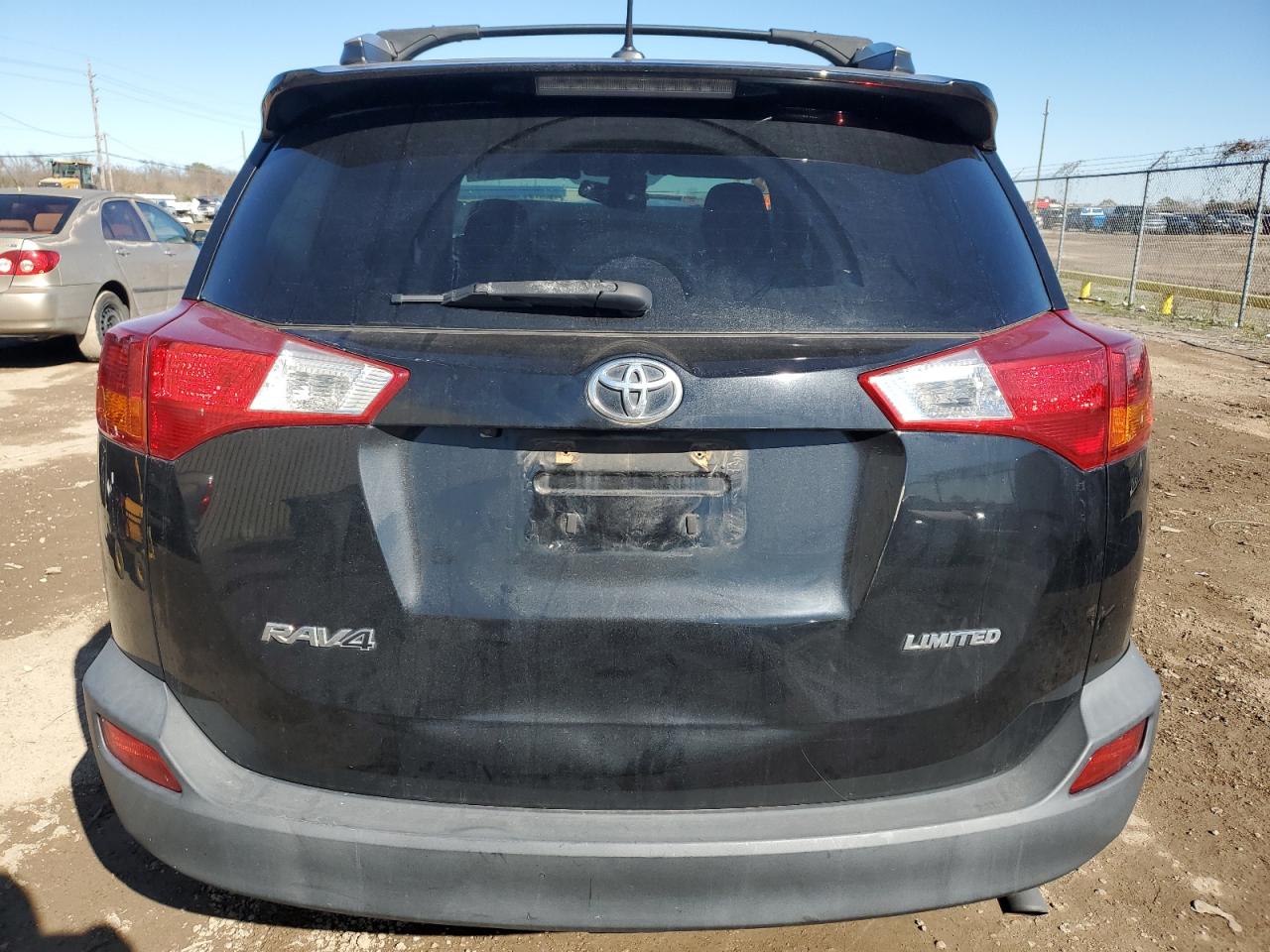 2015 Toyota RAV 4 - Image 6