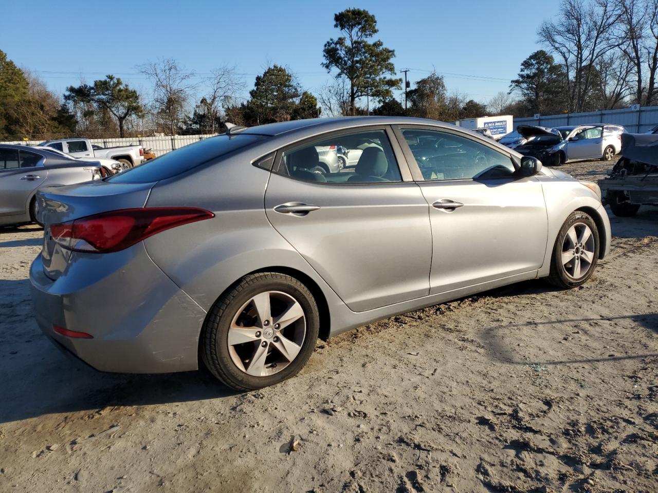 2015 Hyundai Elantra - Image 3
