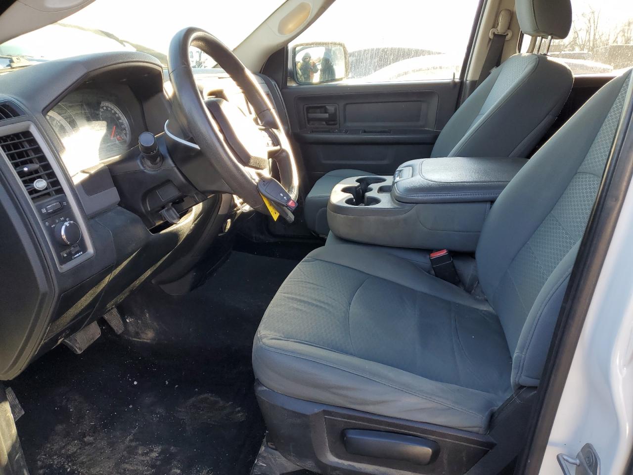 2015 RAM 1500 - Image 7