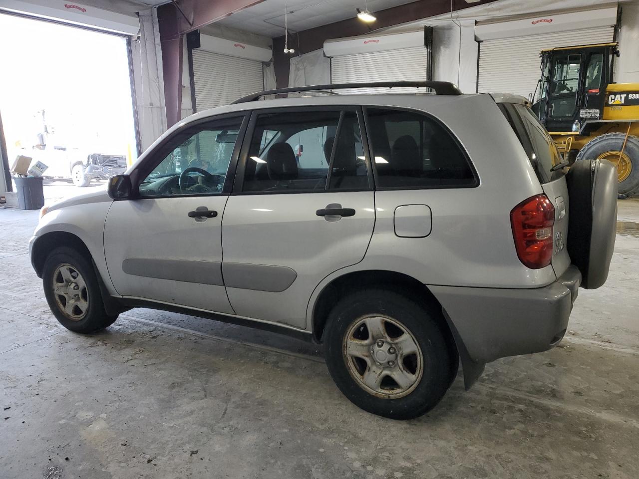2005 Toyota RAV 4 - Image 2