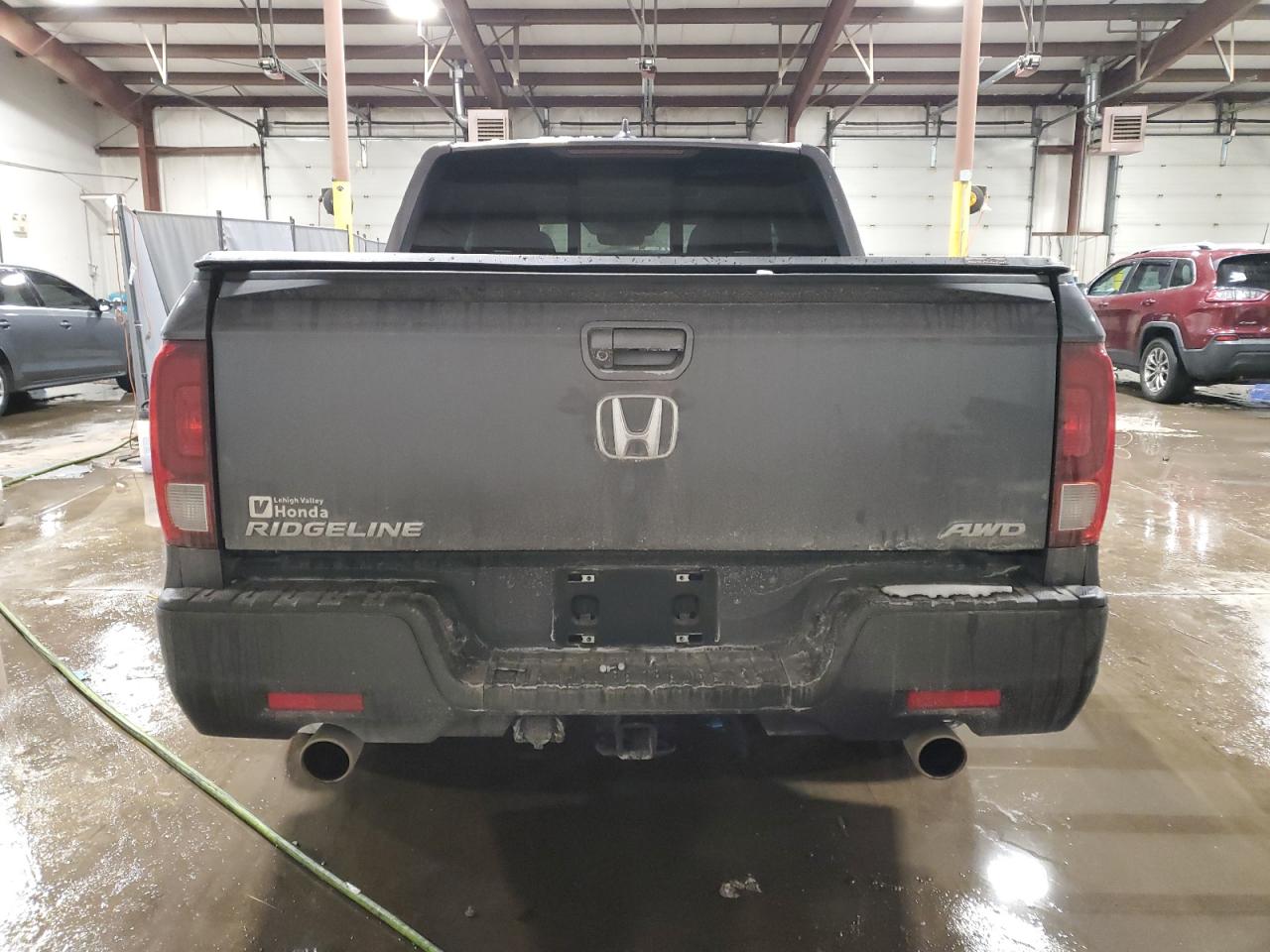 2022 Honda Ridgeline - Image 6