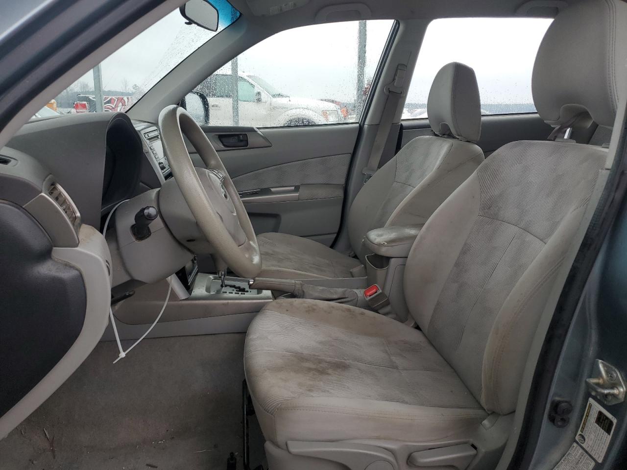 2010 Subaru Forester - Image 7