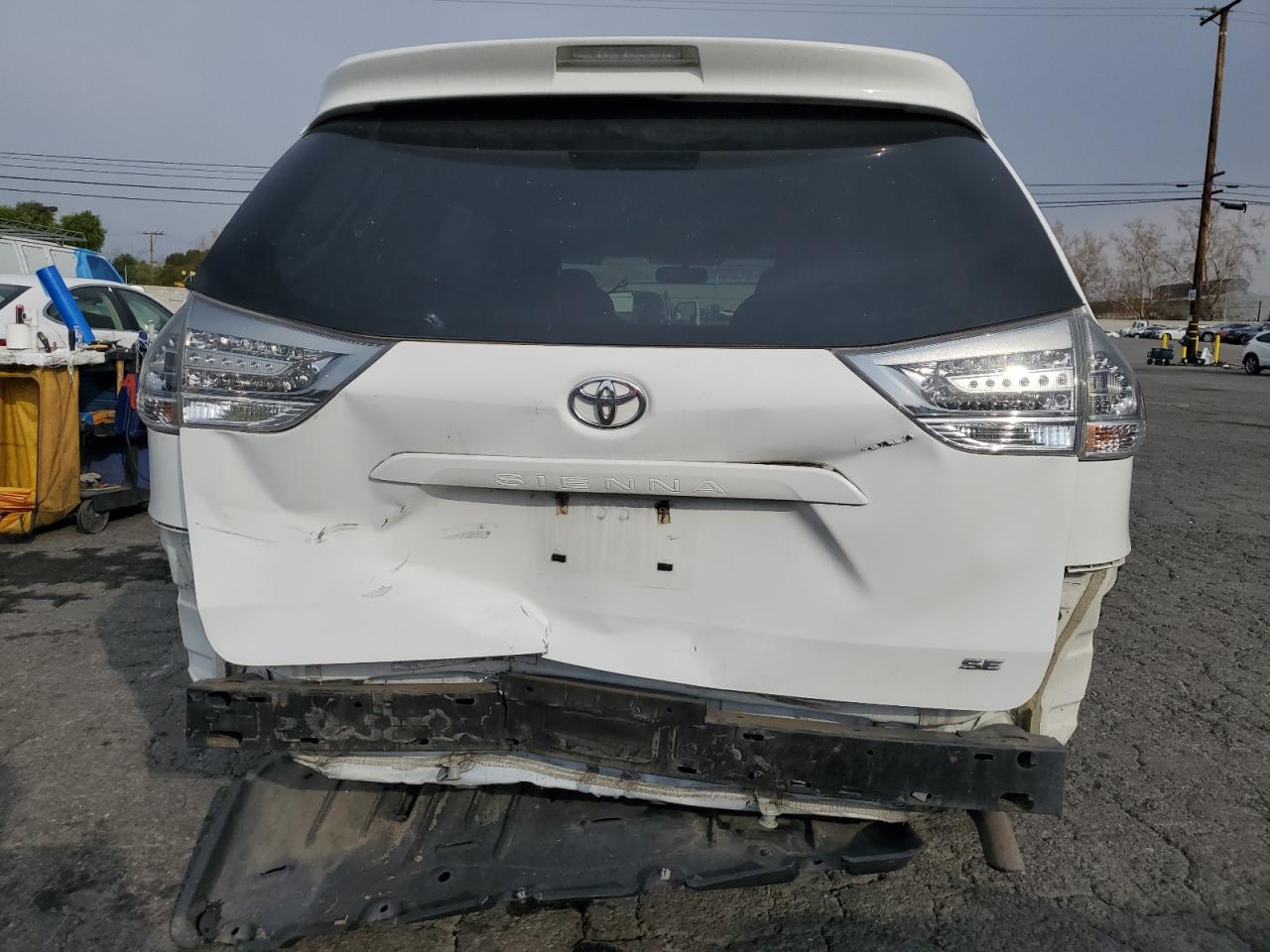 2012 Toyota Sienna - Image 6