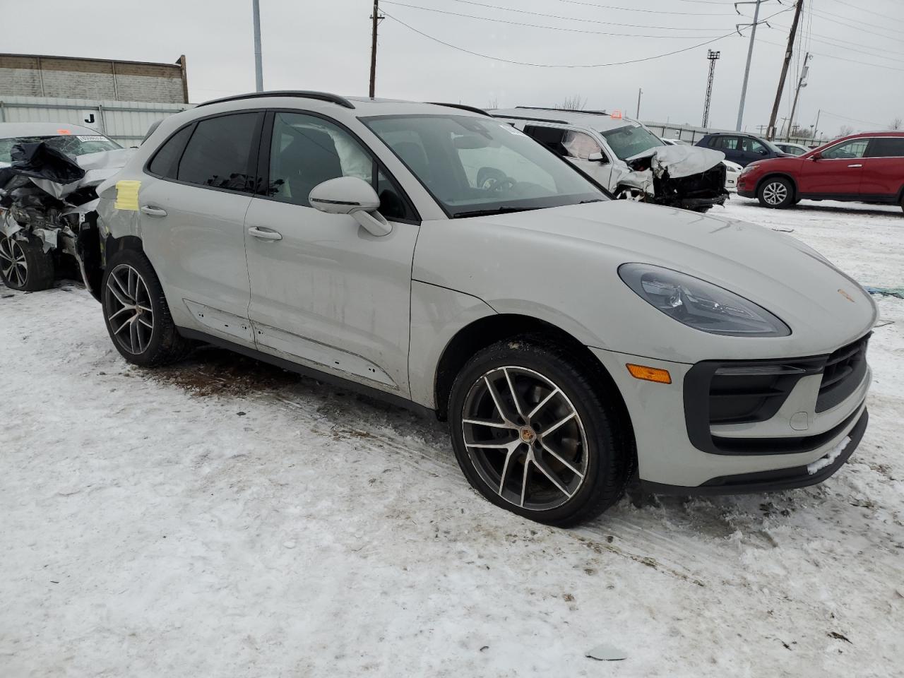 2024 Porsche Macan - Image 4