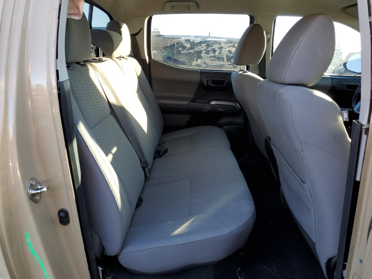 2016 Toyota Tacoma - Image 10