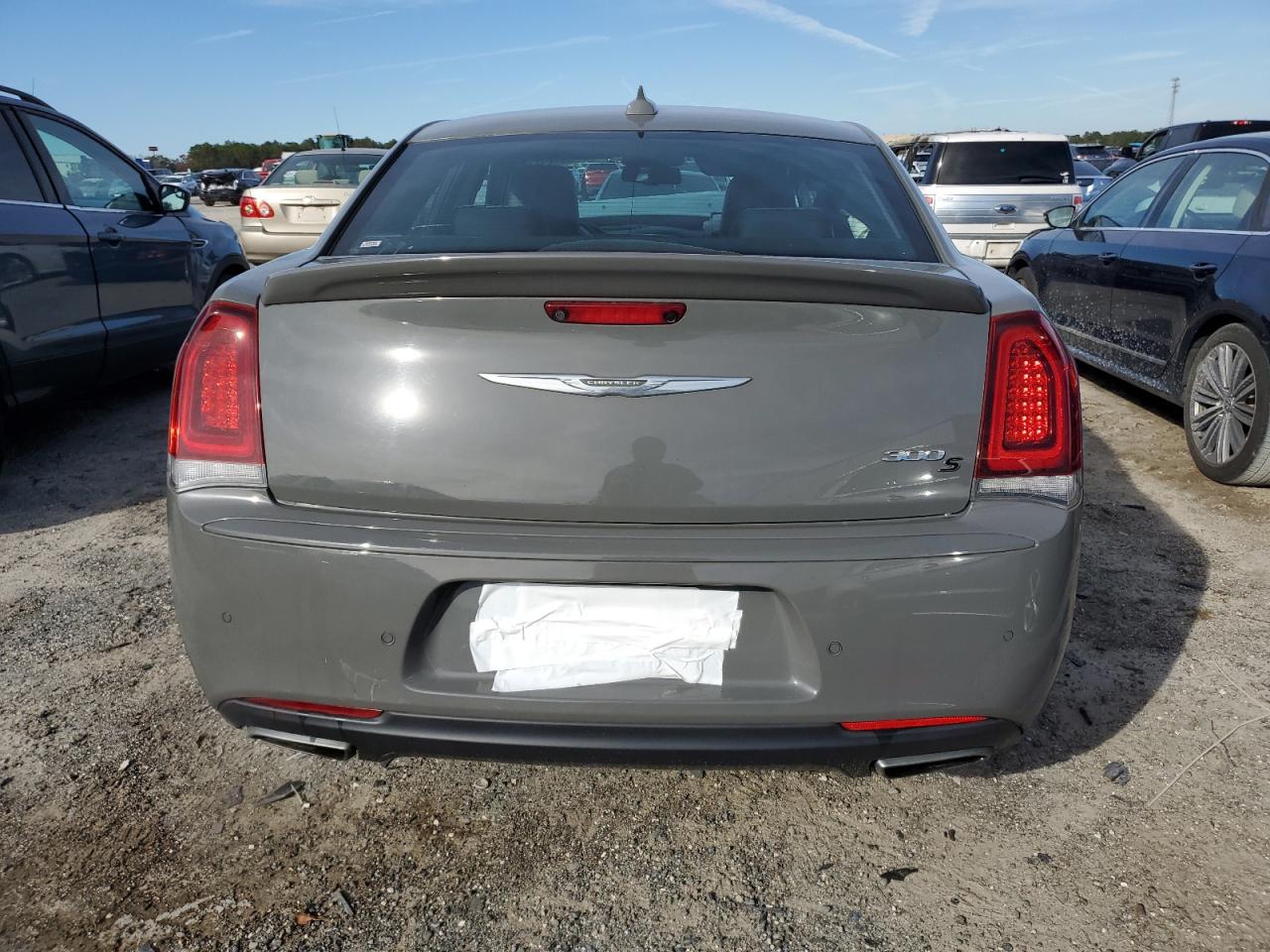 2018 Chrysler 300 - Image 6
