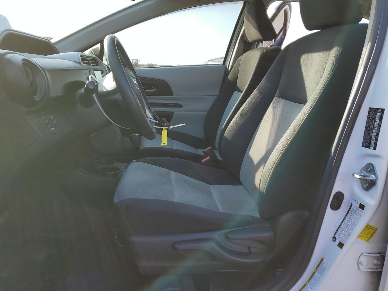 2012 Toyota Prius - Image 7