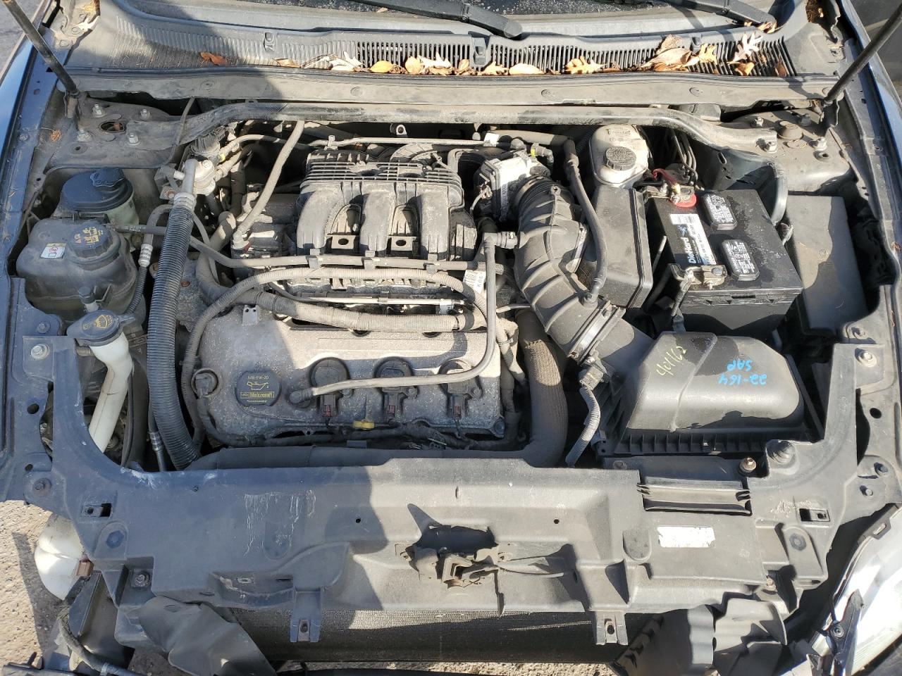 2010 Ford Taurus - Image 11