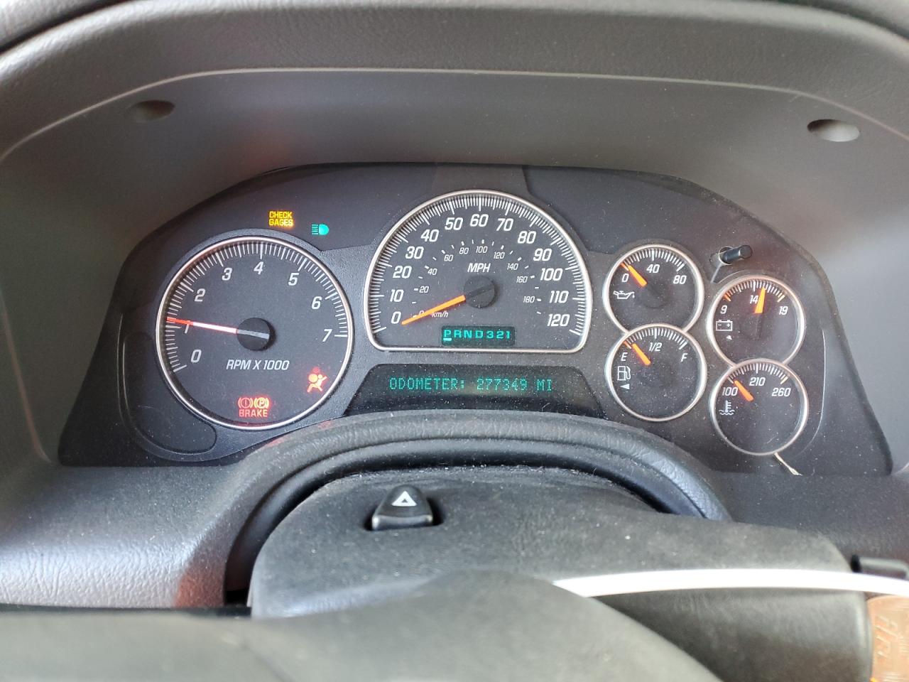 2004 GMC Envoy - Image 9