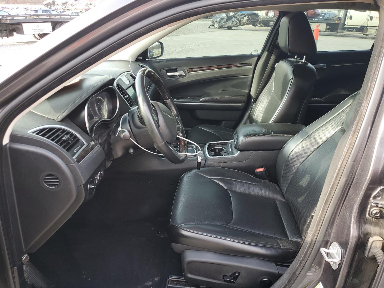 2019 Chrysler 300 Limited VIN: 2C3CCAEG1KH585691 Lot: 89188135