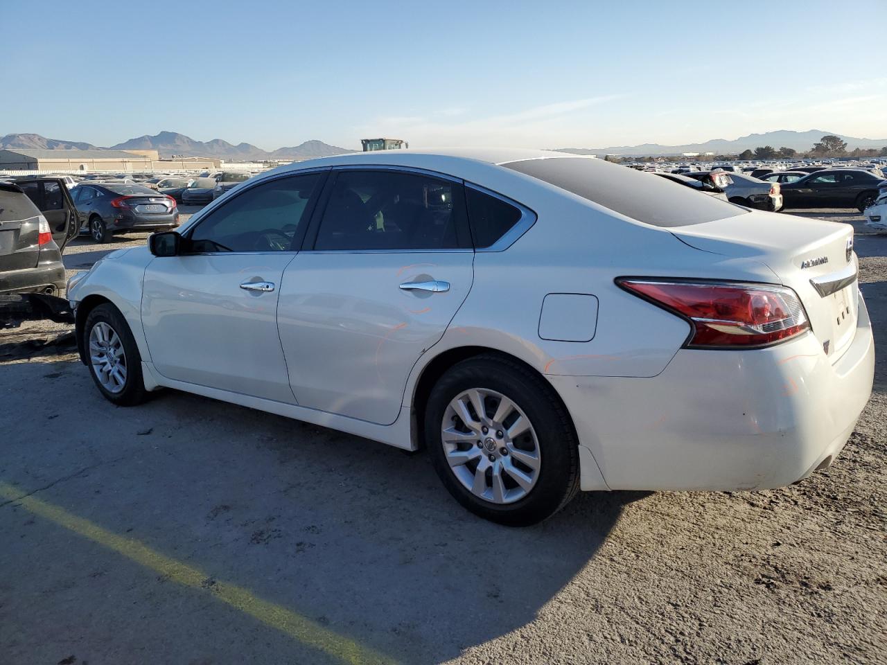 2014 Nissan Altima - Image 2